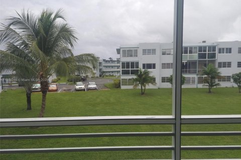 Condominio en venta en Hollywood, Florida, 1 dormitorio, 67.54 m2 № 1932896 - foto 17