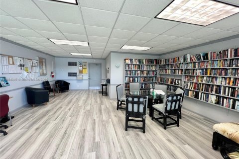 Condominio en venta en Hollywood, Florida, 1 dormitorio, 67.54 m2 № 1932896 - foto 29