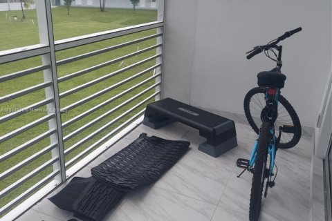 Condominio en venta en Hollywood, Florida, 1 dormitorio, 67.54 m2 № 1932896 - foto 19