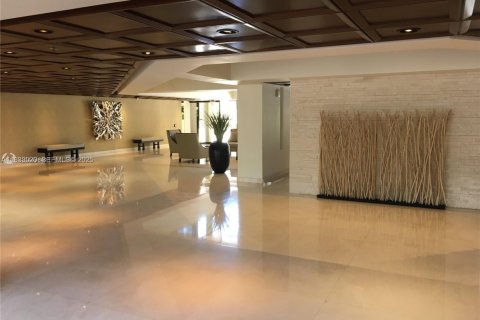 Снять в аренду кондоминиум в Ки-Бискейн, Флорида 1 спальня, 108.97м2, № 1991111 - фото 8