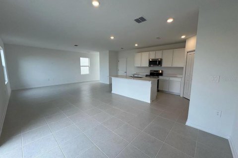Casa en alquiler en Winter Haven, Florida, 4 dormitorios, 174.1 m2 № 1901377 - foto 4