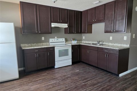 Appartement à louer à Tampa, Floride: 2 chambres, 83.61 m2 № 2314432 - photo 2