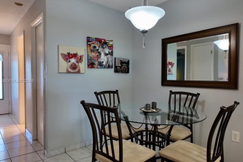 Купить кондоминиум в Майами, Флорида 1 спальня, 63.92м2, № 2044969 - фото 7