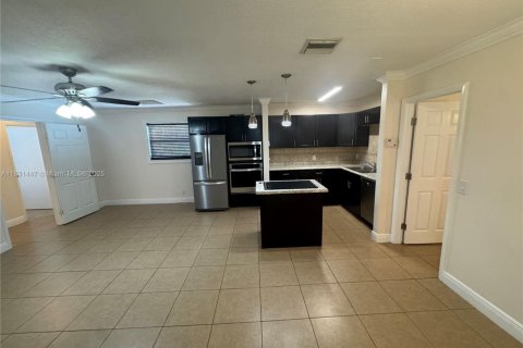 Condominio en venta en Boynton Beach, Florida, 2 dormitorios, 80.27 m2 № 1809446 - foto 3