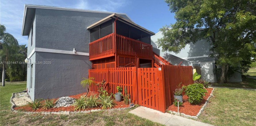 Condominio en Boynton Beach, Florida, 2 dormitorios  № 1809446