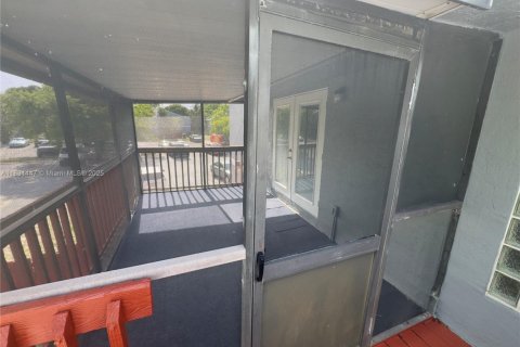 Condominio en venta en Boynton Beach, Florida, 2 dormitorios, 80.27 m2 № 1809446 - foto 17