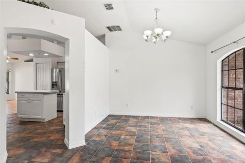 House in Deltona, Florida 3 bedrooms, 159.42 sq.m. № 1830044 - photo 20