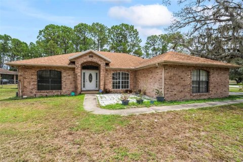House in Deltona, Florida 3 bedrooms, 159.42 sq.m. № 1830044 - photo 1