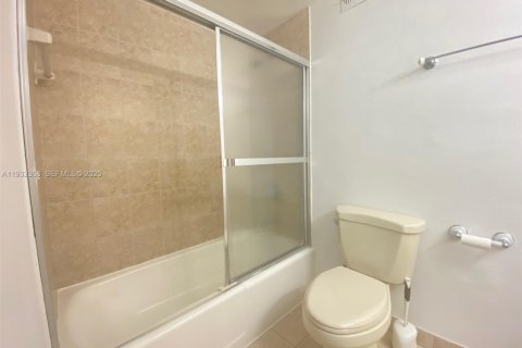 Снять в аренду кондоминиум в Майами-Бич, Флорида 52.58м2, № 1990866 - фото 11