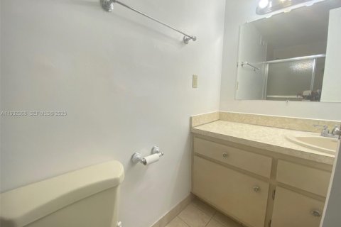 Снять в аренду кондоминиум в Майами-Бич, Флорида 52.58м2, № 1990866 - фото 10