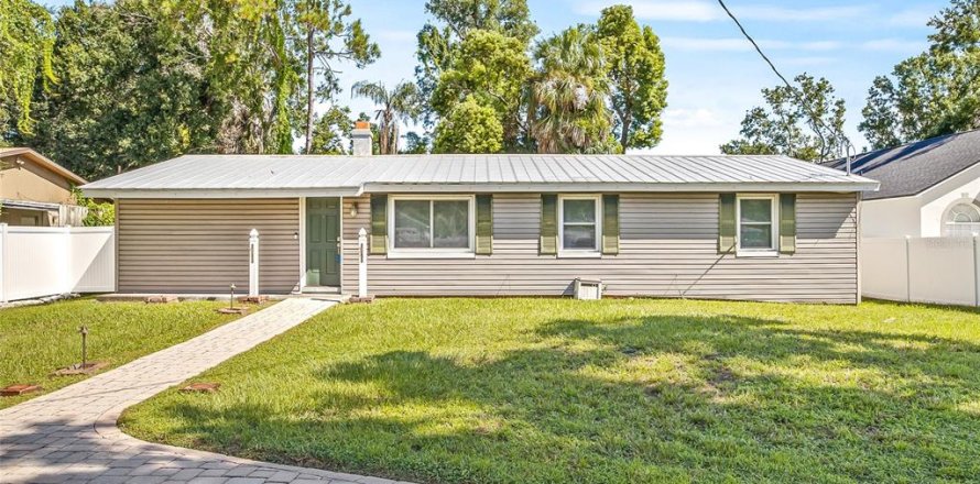 Villa ou maison à Tampa, Floride 3 chambres, 132.66 m2 № 1911312