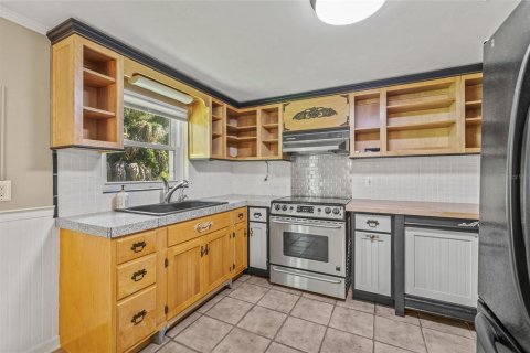 Villa ou maison à vendre à Tampa, Floride: 3 chambres, 132.66 m2 № 1911312 - photo 16