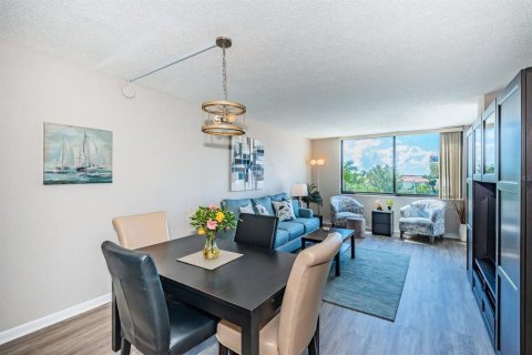 Copropriété à louer à Saint Petersburg, Floride: 1 chambre, 72.46 m2 № 2136075 - photo 8