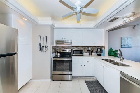 Copropriété à louer à Saint Petersburg, Floride: 1 chambre, 72.46 m2 № 2136075 - photo 3