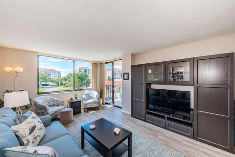 Copropriété à louer à Saint Petersburg, Floride: 1 chambre, 72.46 m2 № 2136075 - photo 2