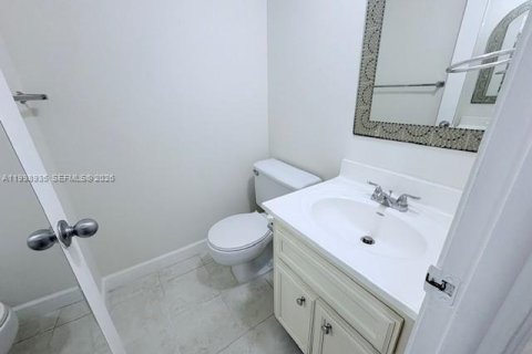 Copropriété à louer à Miami, Floride: 1 chambre, 75.16 m2 № 2060962 - photo 9