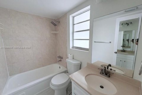 Copropriété à louer à Miami, Floride: 1 chambre, 75.16 m2 № 2060962 - photo 8