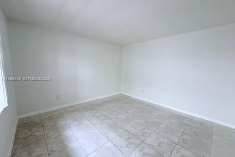 Copropriété à louer à Miami, Floride: 1 chambre, 75.16 m2 № 2060962 - photo 7