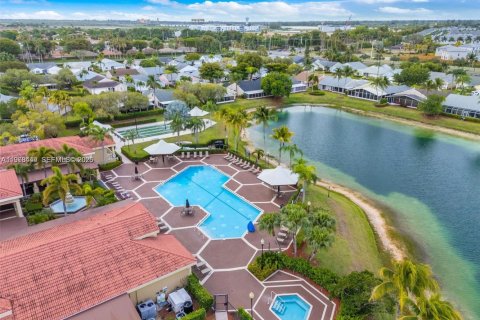 House in Homestead, Florida 3 bedrooms, 143.35 sq.m. № 2042191 - photo 19