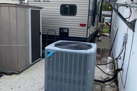 Appartement à louer à Homestead, Floride: 1 chambre, 143.53 m2 № 1973707 - photo 17