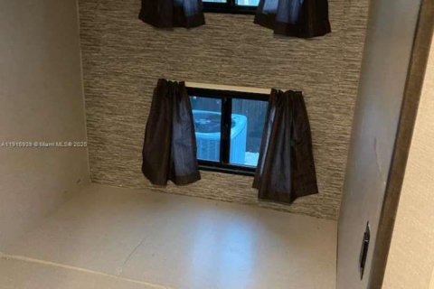 Appartement à louer à Homestead, Floride: 1 chambre, 143.53 m2 № 1973707 - photo 12