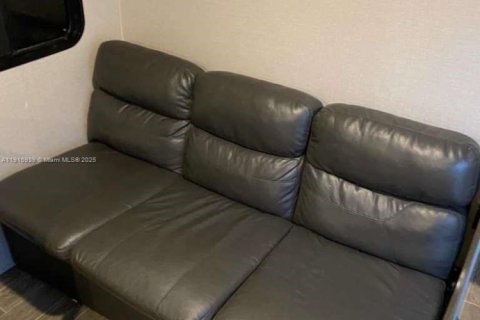 Appartement à louer à Homestead, Floride: 1 chambre, 143.53 m2 № 1973707 - photo 7