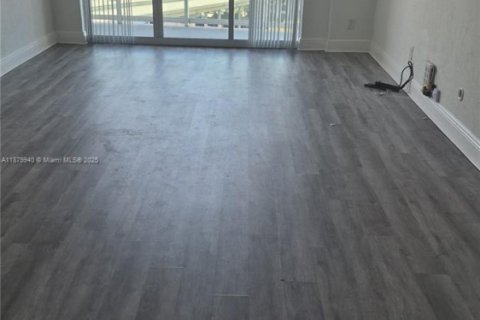 Copropriété à louer à Sunny Isles Beach, Floride: 1 chambre, 92.9 m2 № 1922004 - photo 30