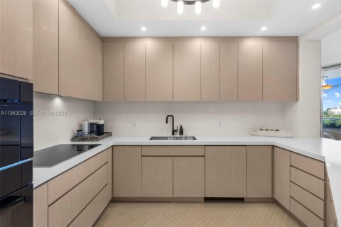 Купить кондоминиум в Майами-Бич, Флорида 2 спальни, 148.18м2, № 2007939 - фото 14