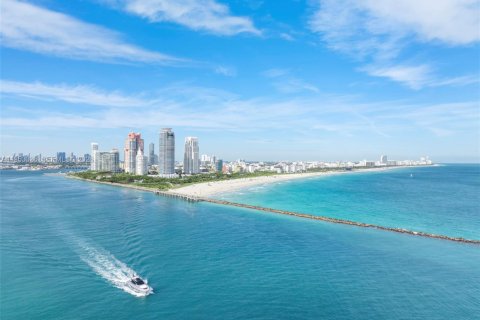 Кондоминиум с 2 спальнями в Майами-Бич, Флорида № 2007939