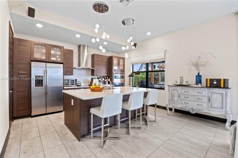 House in Miami Lakes, Florida 4 bedrooms, 239.87 sq.m. № 1692405 - photo 9