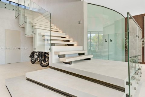 Снять в аренду виллу или дом в Халландейл-Бич, Флорида 6 спален, 888.15м2, № 2050958 - фото 25