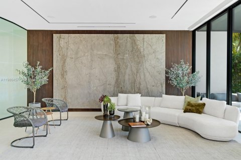 Снять в аренду виллу или дом в Халландейл-Бич, Флорида 6 спален, 888.15м2, № 2050958 - фото 12