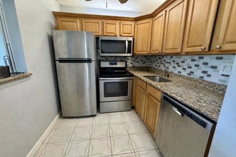Купить кондоминиум в Бока-Ратон, Флорида 4 комнаты, 66.89м2, № 2086387 - фото 4