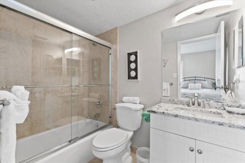 Condo in Sarasota, Florida, 2 bedrooms  № 1555005 - photo 19