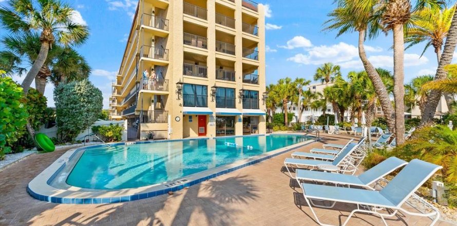 Condo in Sarasota, Florida, 2 bedrooms № 1555005