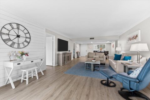 Condo in Sarasota, Florida, 2 bedrooms  № 1555005 - photo 30
