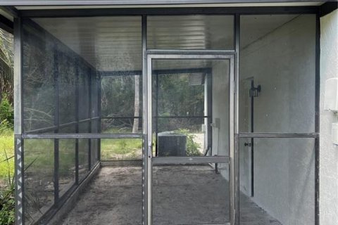House in Weeki Wachee, Florida 2 bedrooms, 84.36 sq.m. № 1899115 - photo 10