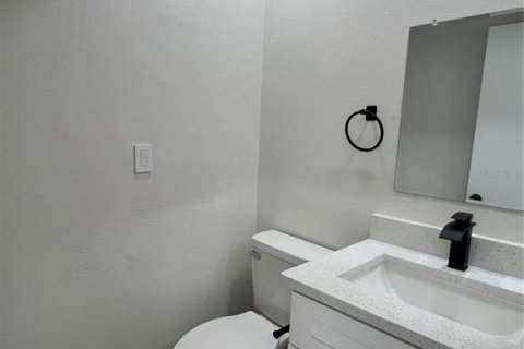 Casa en venta en Weeki Wachee, Florida, 2 dormitorios, 84.36 m2 № 1899115 - foto 9