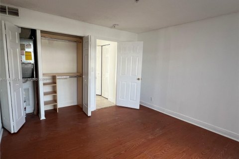 Condo in Plantation, Florida, 1 bedroom № 2264500 - photo 7
