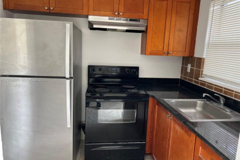 Condo in Plantation, Florida, 1 bedroom № 2264500