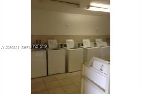 Condo in Plantation, Florida, 1 bedroom № 2264500 - photo 11