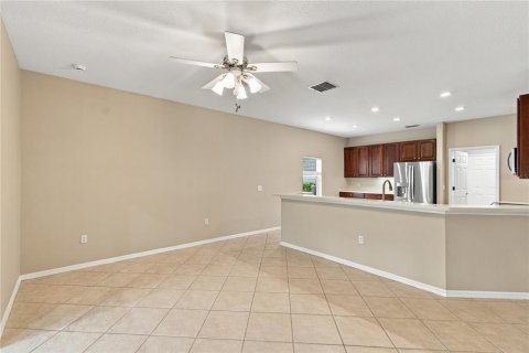 Villa ou maison à vendre à Poinciana, Floride: 3 chambres, 285.95 m2 № 2413405 - photo 23
