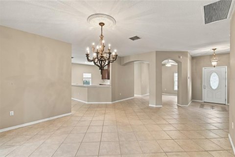 Villa ou maison à vendre à Poinciana, Floride: 3 chambres, 285.95 m2 № 2413405 - photo 7