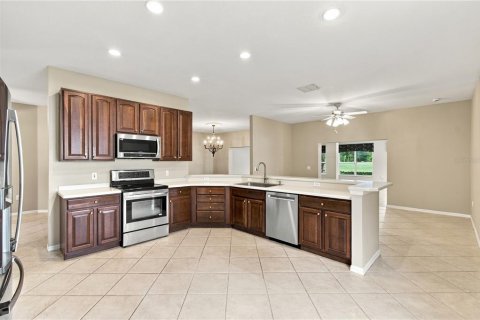 Villa ou maison à vendre à Poinciana, Floride: 3 chambres, 285.95 m2 № 2413405 - photo 18