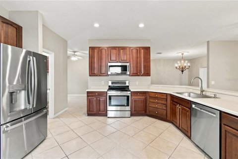 Villa ou maison à vendre à Poinciana, Floride: 3 chambres, 285.95 m2 № 2413405 - photo 20