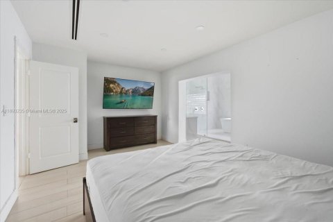 House in Marco Island, Florida 3 bedrooms № 2034257 - photo 29