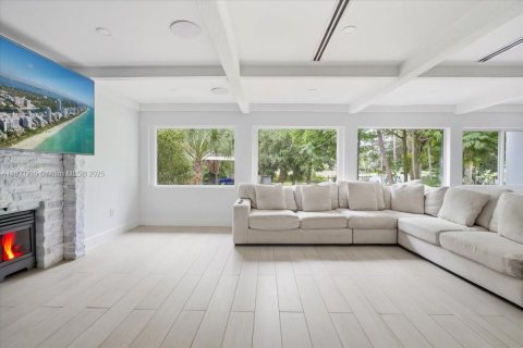 House in Marco Island, Florida 3 bedrooms № 2034257 - photo 18