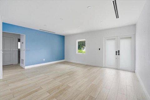 House in Marco Island, Florida 3 bedrooms № 2034257 - photo 11