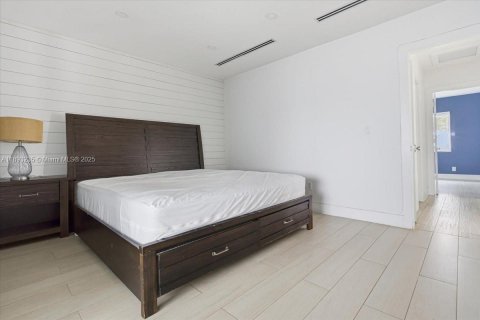 House in Marco Island, Florida 3 bedrooms № 2034257 - photo 28