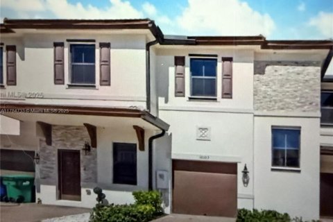 Casa en Miami, Florida 4 dormitorios, 168.71 m2 № 2036943